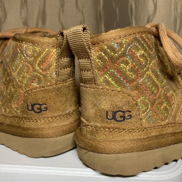 UGG Neumel II Boots Toddler 6 Graphic Stitch Fur Lined Unisex Tie Chukka Brown - Picture 8 of 16